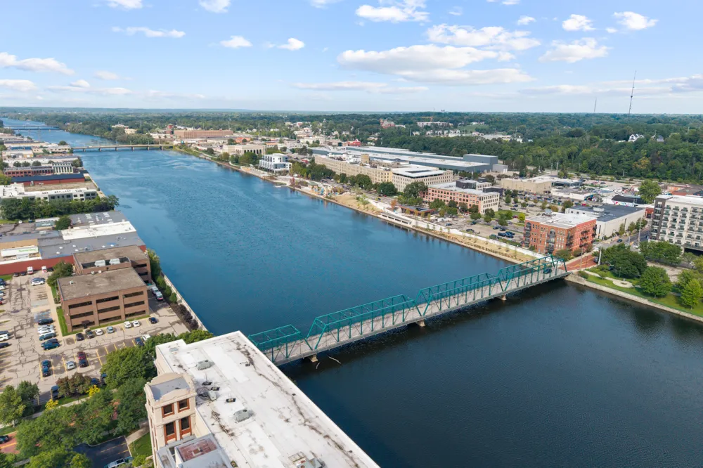 940 Monroe Avenue NW #221 Grand Rapids City, MI 49503