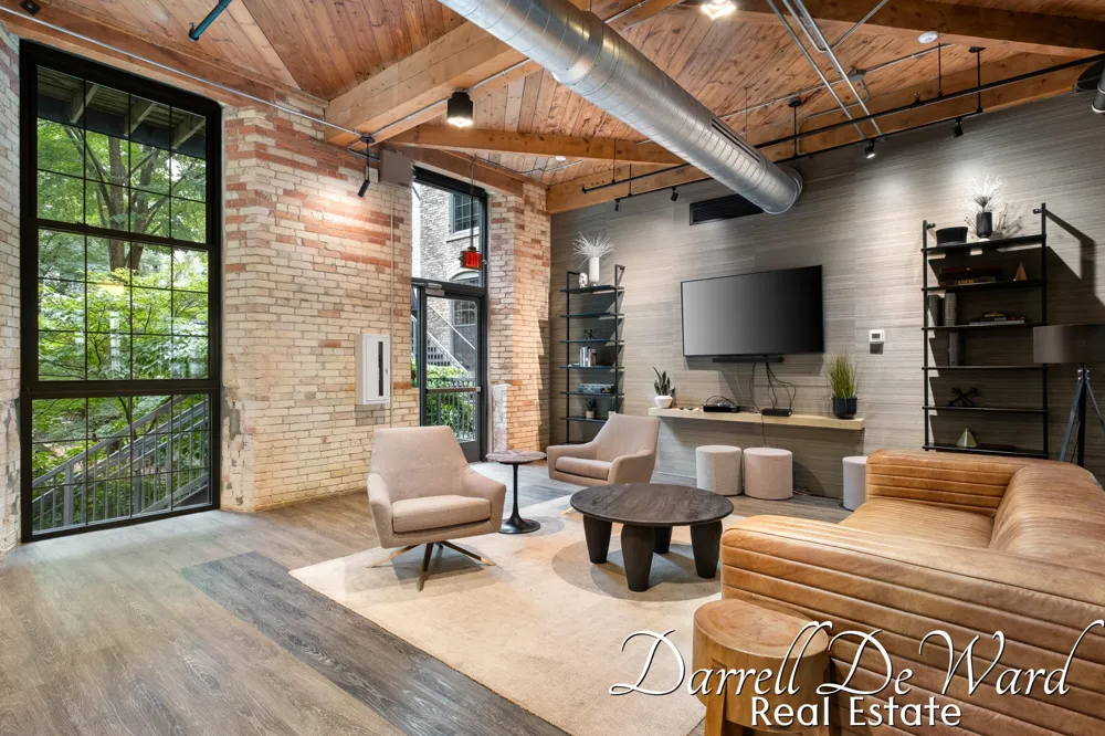 940 Monroe Avenue NW #221 Grand Rapids City, MI 49503