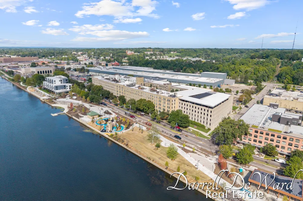 940 Monroe Avenue NW #221 Grand Rapids City, MI 49503