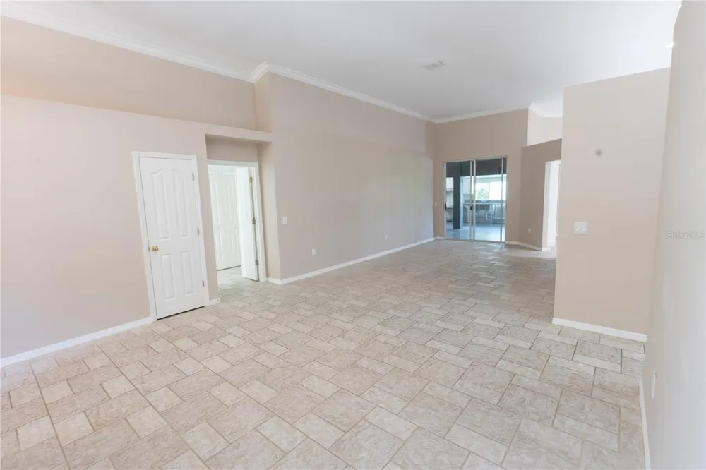 16505 LAKE HEATHER DRIVE Tampa, FL 33618