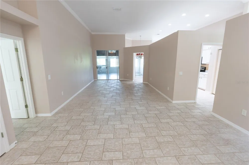 16505 LAKE HEATHER DRIVE Tampa, FL 33618