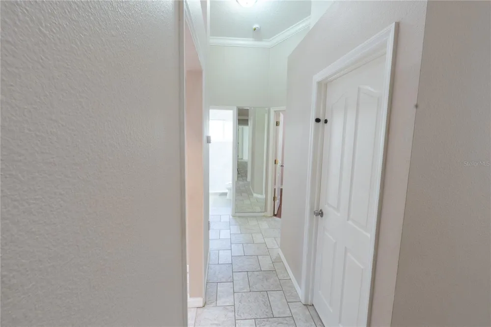 16505 LAKE HEATHER DRIVE Tampa, FL 33618