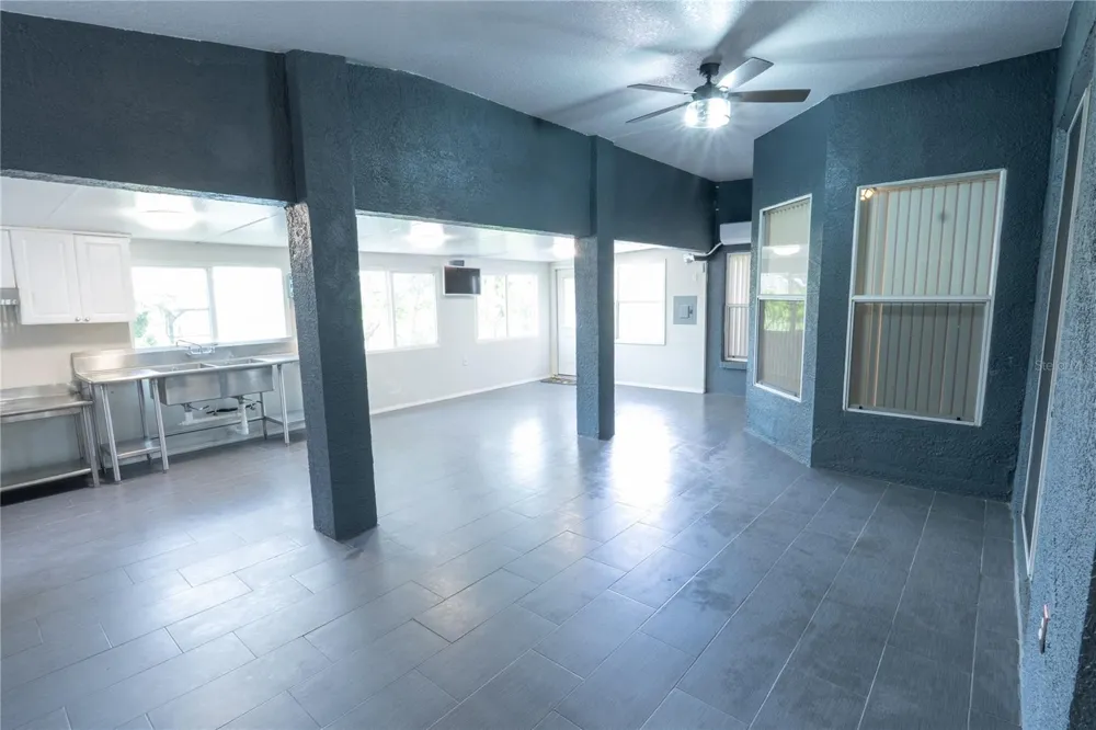 16505 LAKE HEATHER DRIVE Tampa, FL 33618