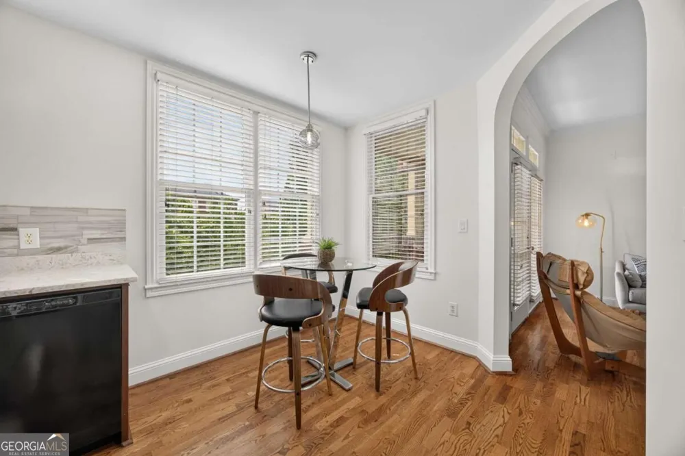 1735 Peachtree ST NE Atlanta, GA 30309