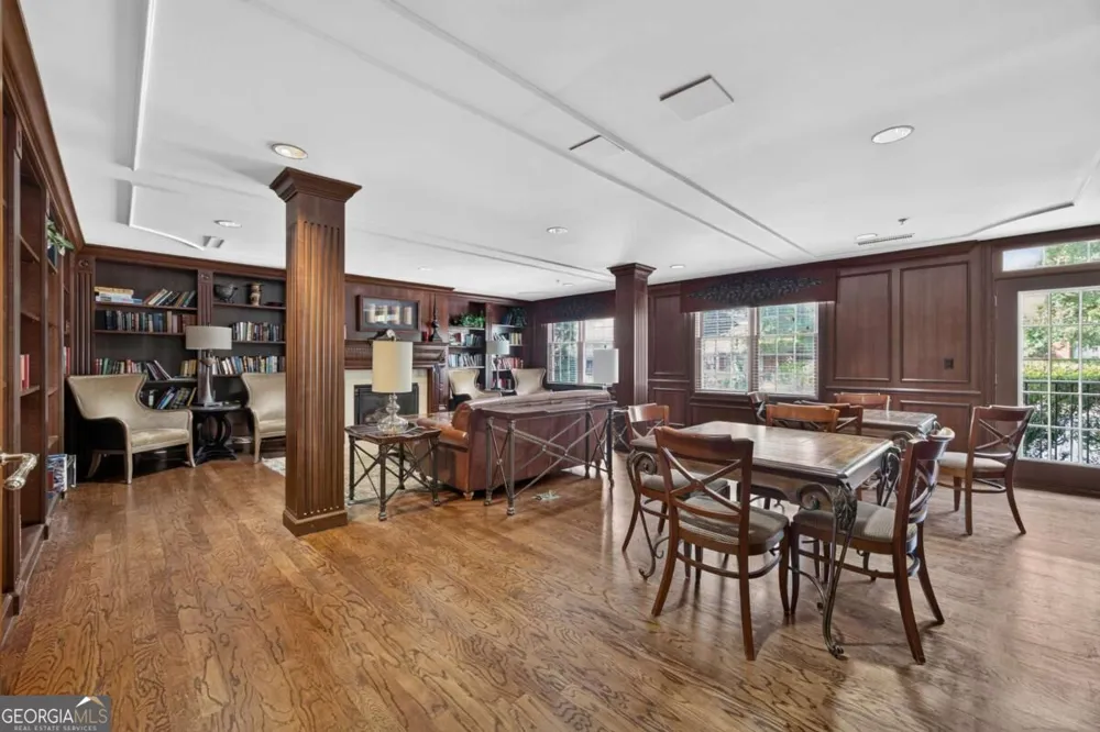 1735 Peachtree ST NE Atlanta, GA 30309