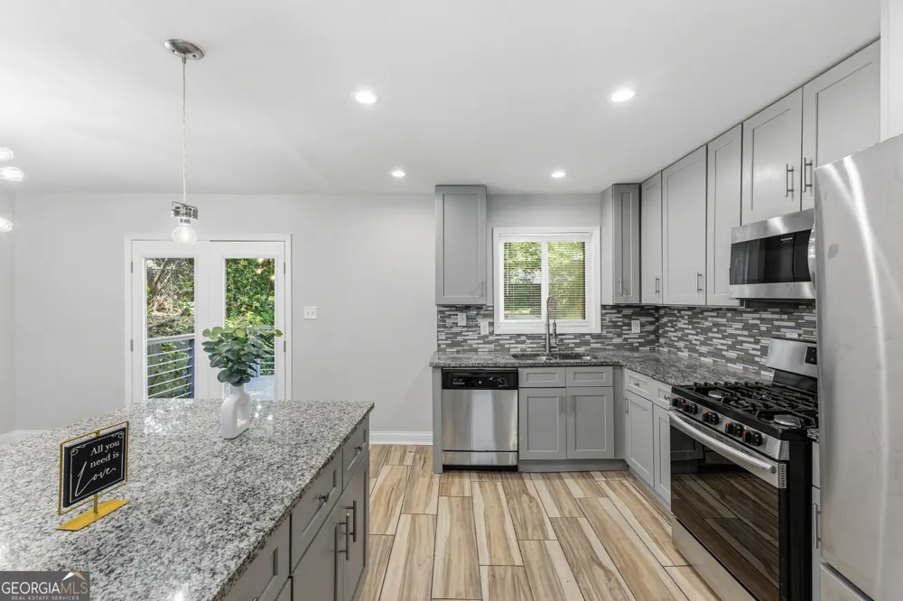 2247 Green Forrest DR Decatur, GA 30032