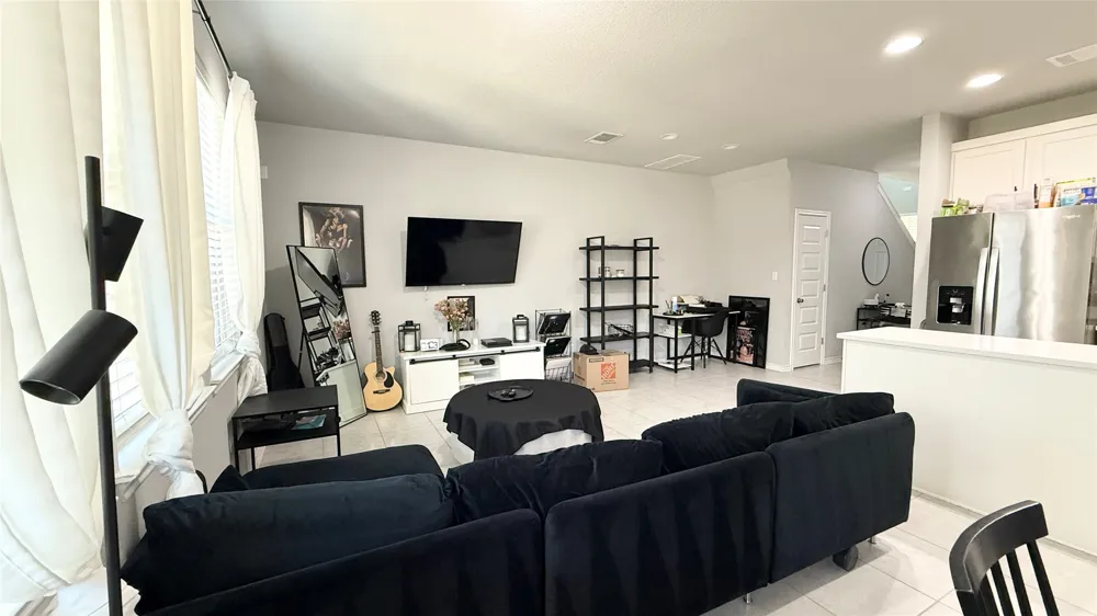 1761 Artesian Springs Crossing Leander, TX 78641