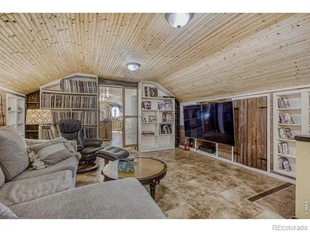 1042 Steamboat Valley Road Lyons, CO 80540