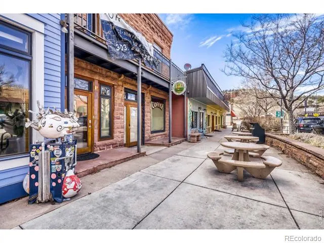 1042 Steamboat Valley Road Lyons, CO 80540