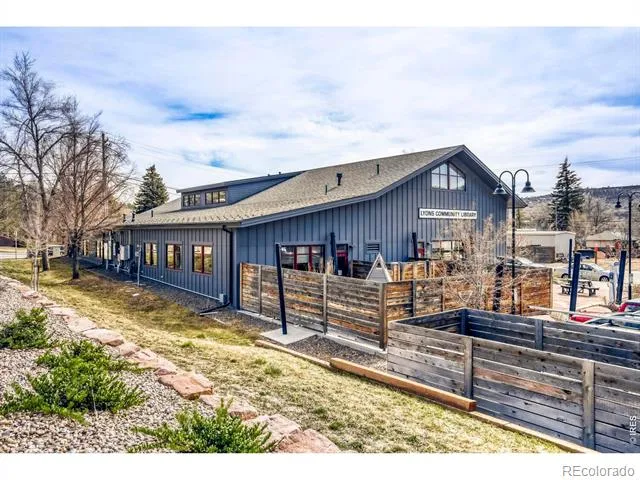 1042 Steamboat Valley Road Lyons, CO 80540