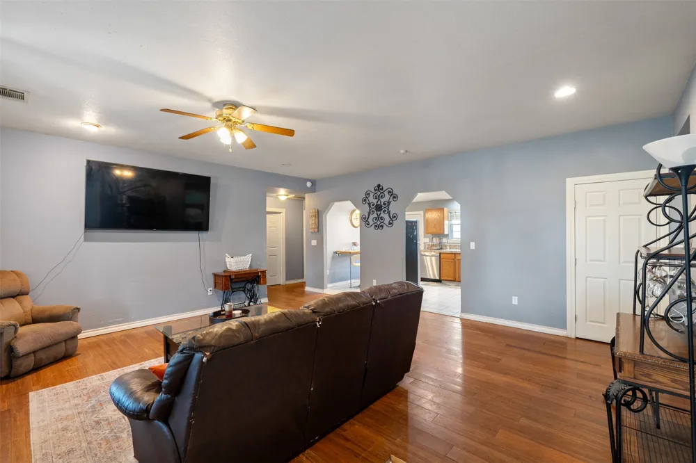 239 Seacraft Drive Gun Barrel City, TX 75156