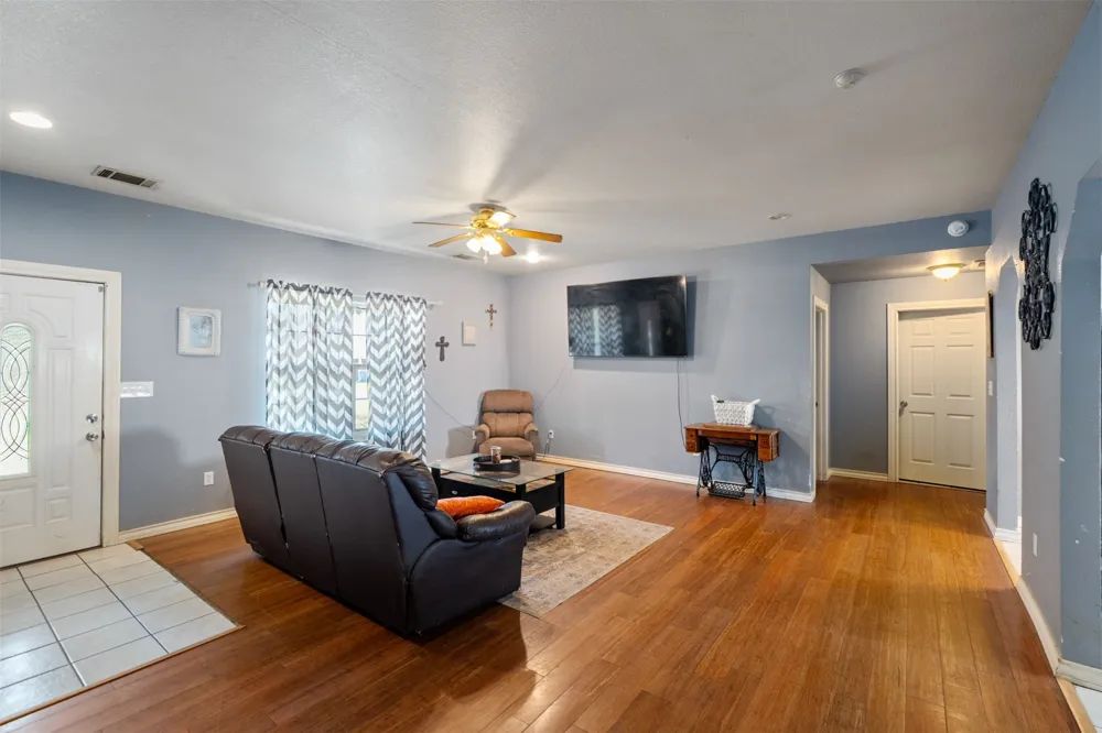 239 Seacraft Drive Gun Barrel City, TX 75156