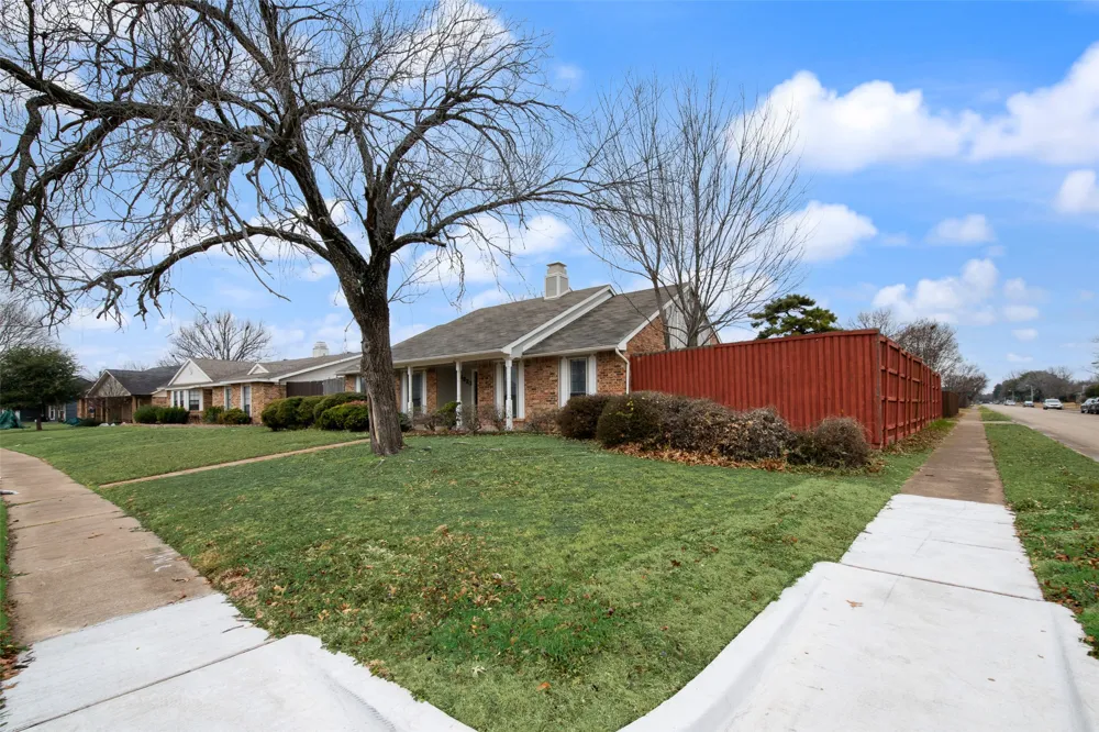 1323 Rivercrest Boulevard Allen, TX 75002