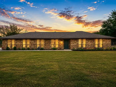 5609 Elisa Lane
