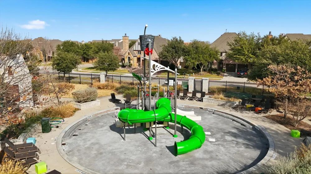 8225 Bonny Bank The Colony, TX 75056