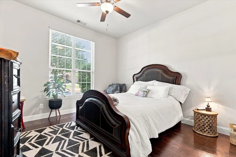 8225 Bonny Bank The Colony, TX 75056