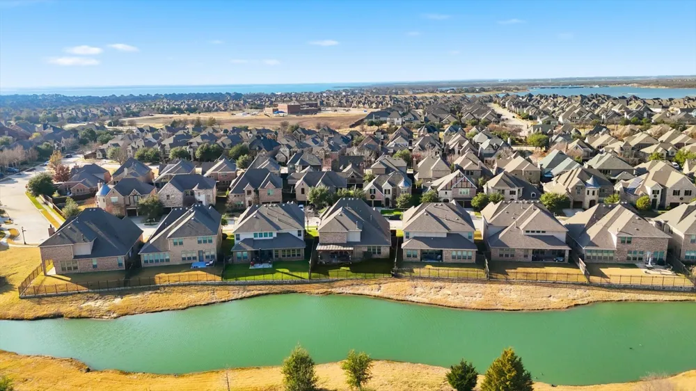 8225 Bonny Bank The Colony, TX 75056