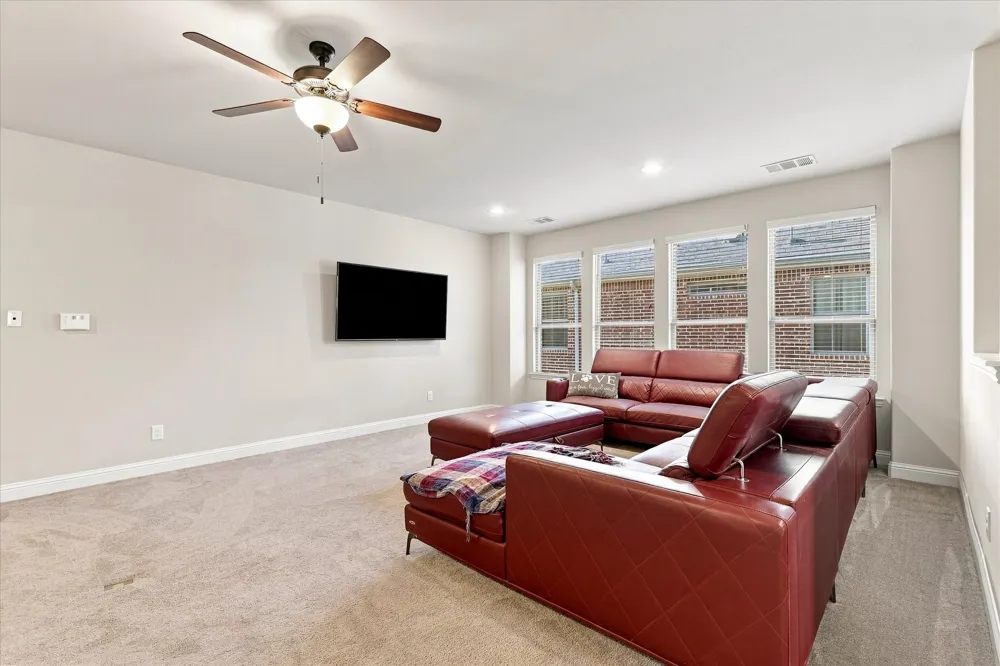 8225 Bonny Bank The Colony, TX 75056