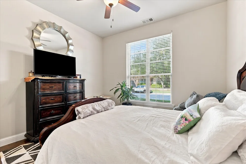 8225 Bonny Bank The Colony, TX 75056