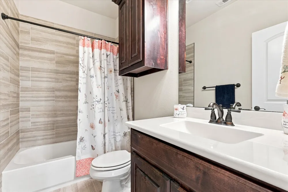 8225 Bonny Bank The Colony, TX 75056