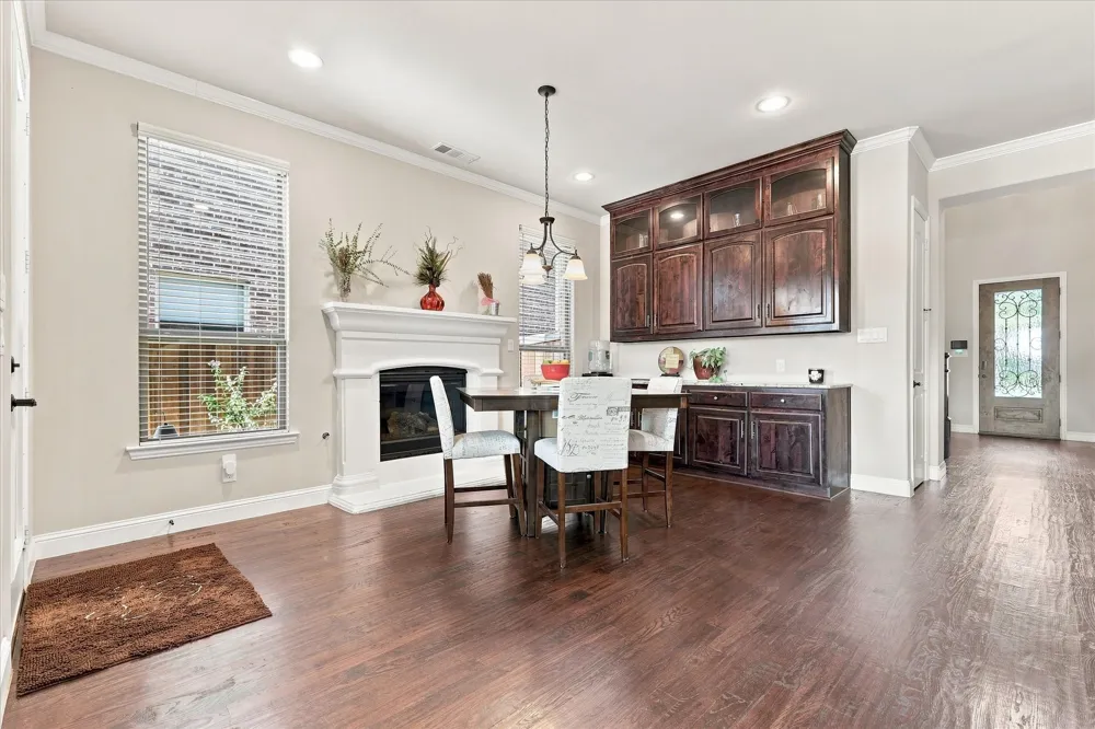 8225 Bonny Bank The Colony, TX 75056