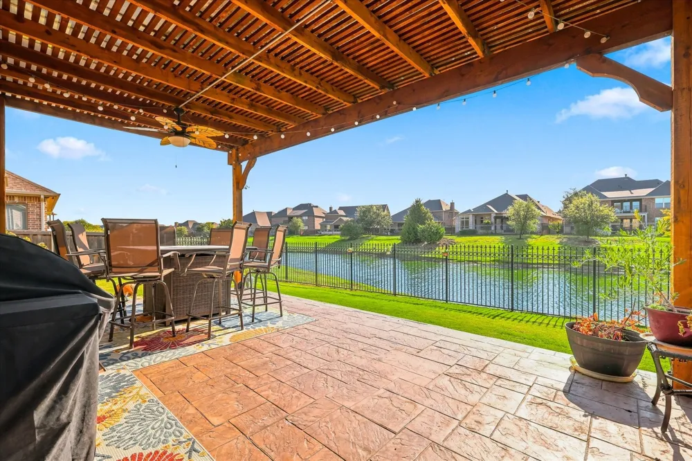 8225 Bonny Bank The Colony, TX 75056