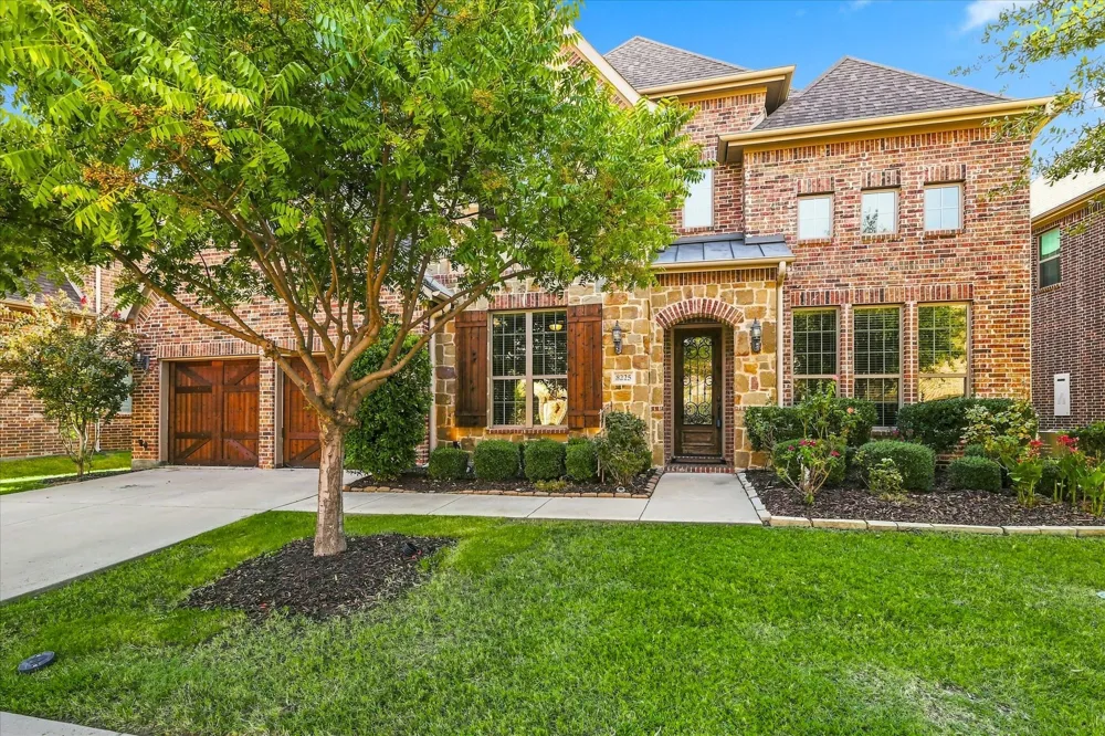 8225 Bonny Bank The Colony, TX 75056