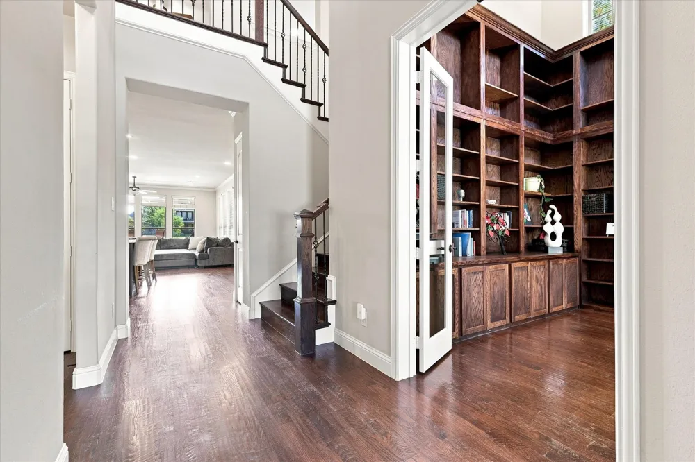 8225 Bonny Bank The Colony, TX 75056