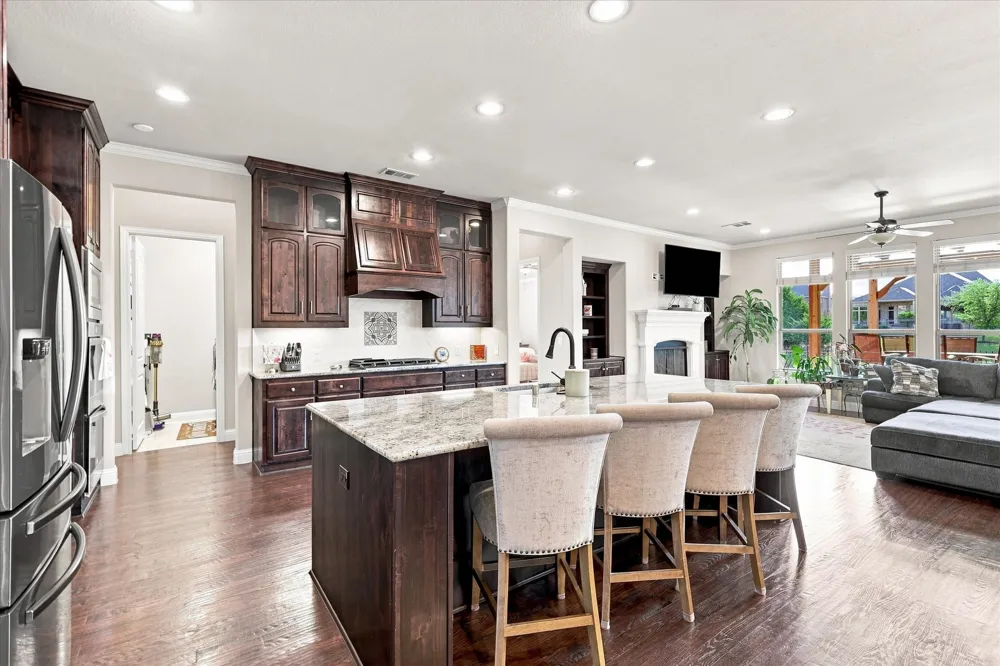 8225 Bonny Bank The Colony, TX 75056