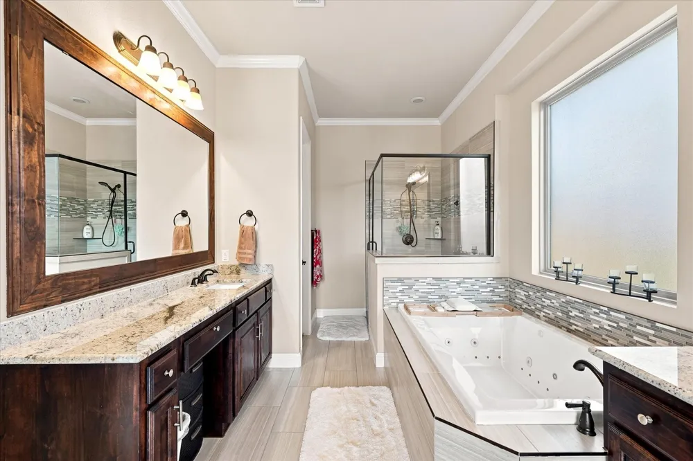 8225 Bonny Bank The Colony, TX 75056