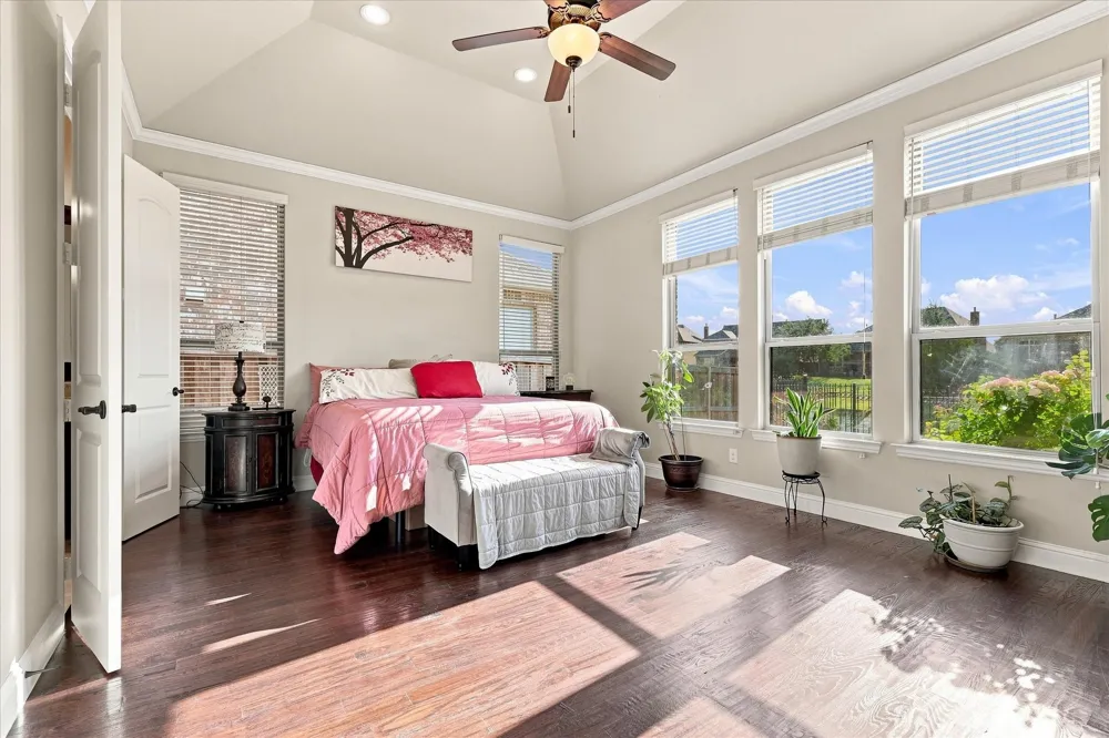 8225 Bonny Bank The Colony, TX 75056