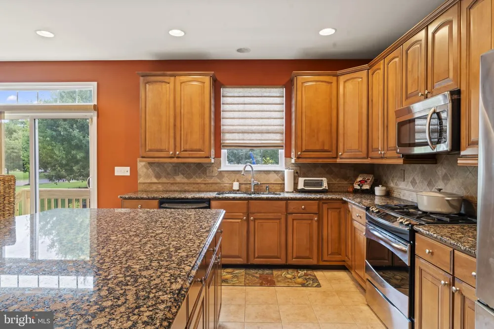 237 LEFFLER CIRCLE Florence, NJ 08518