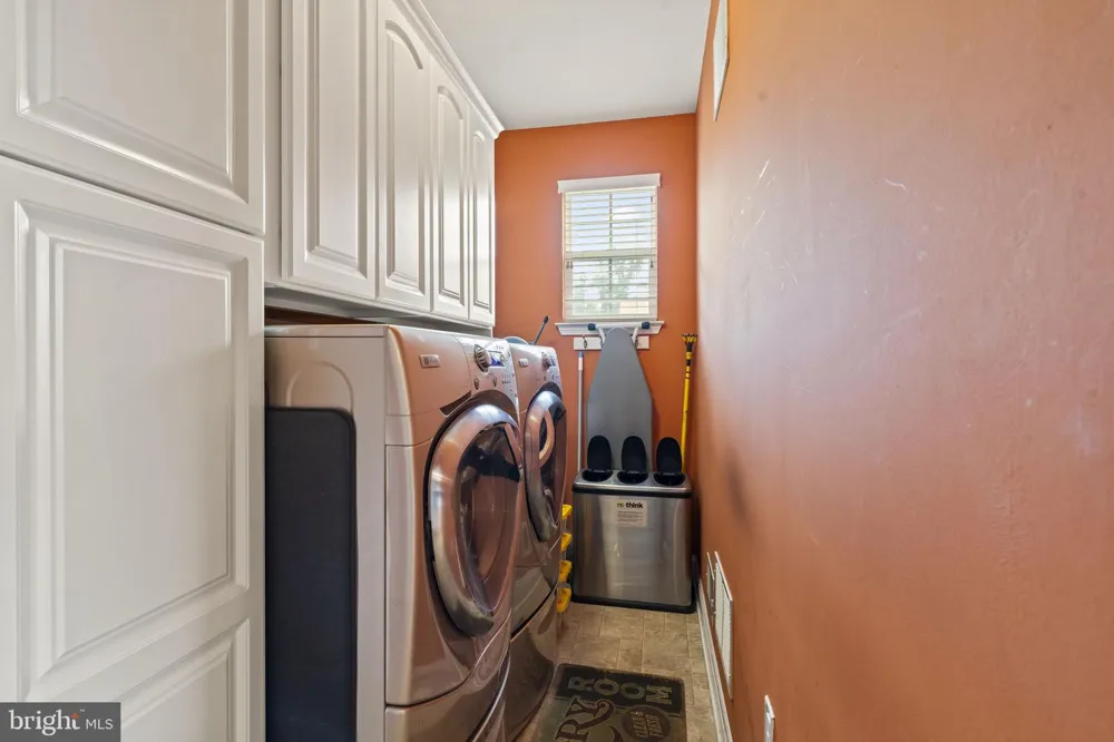 237 LEFFLER CIRCLE Florence, NJ 08518