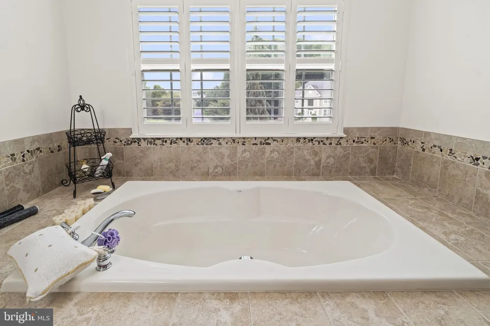 237 LEFFLER CIRCLE Florence, NJ 08518