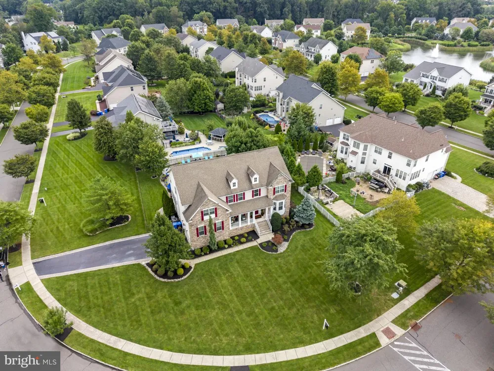 237 LEFFLER CIRCLE Florence, NJ 08518