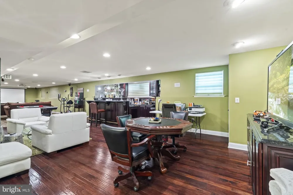 237 LEFFLER CIRCLE Florence, NJ 08518