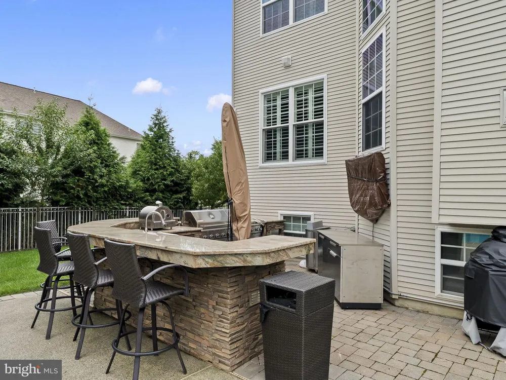 237 LEFFLER CIRCLE Florence, NJ 08518