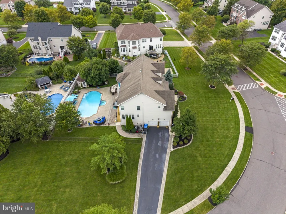 237 LEFFLER CIRCLE Florence, NJ 08518