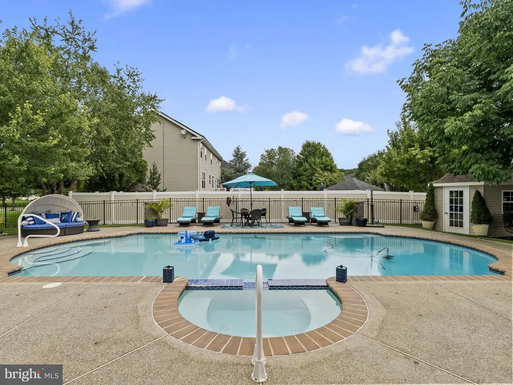 237 LEFFLER CIRCLE Florence, NJ 08518