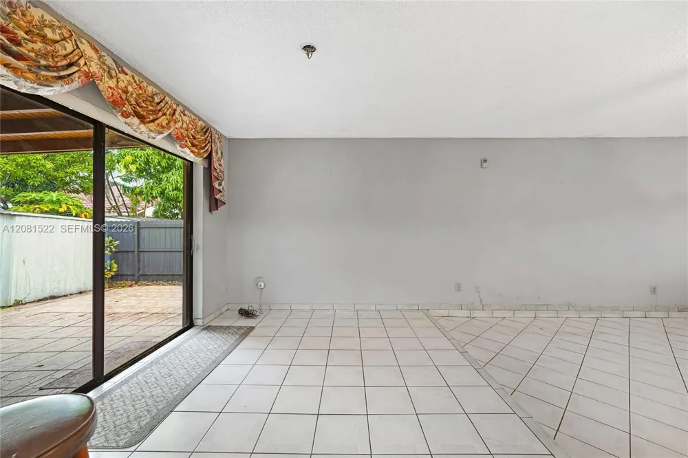 12611 SW 9th Ter #B Miami, FL 33184