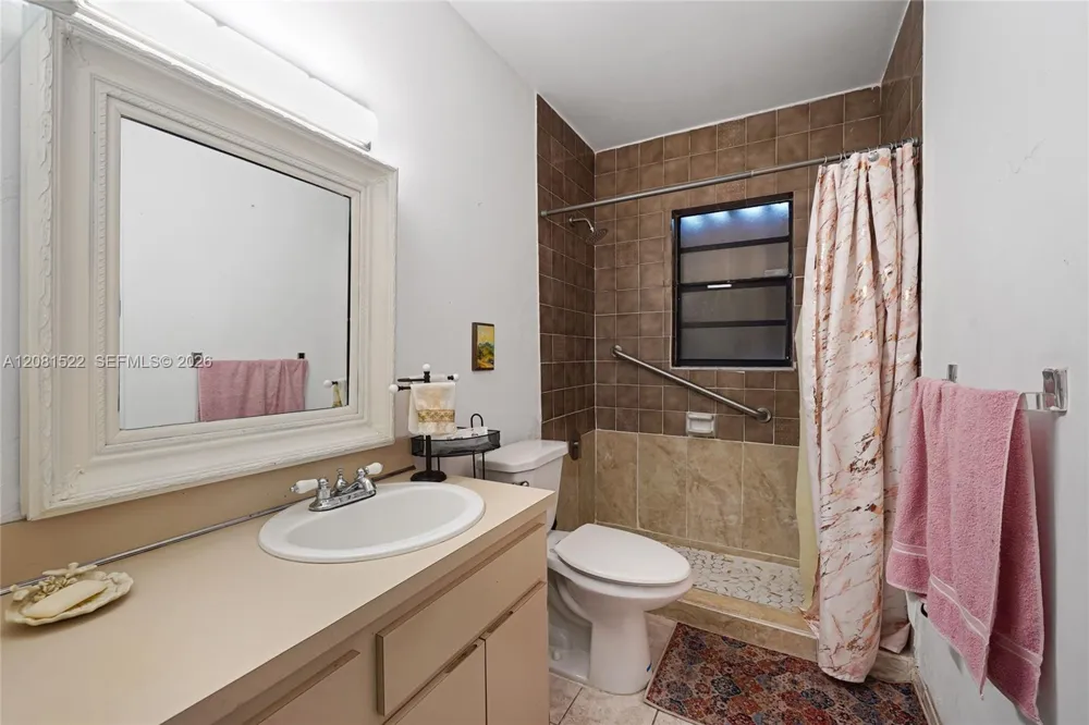 12611 SW 9th Ter #B Miami, FL 33184