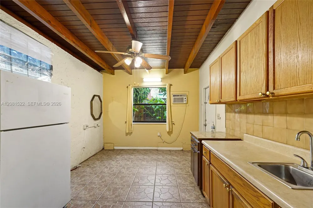 12611 SW 9th Ter #B Miami, FL 33184