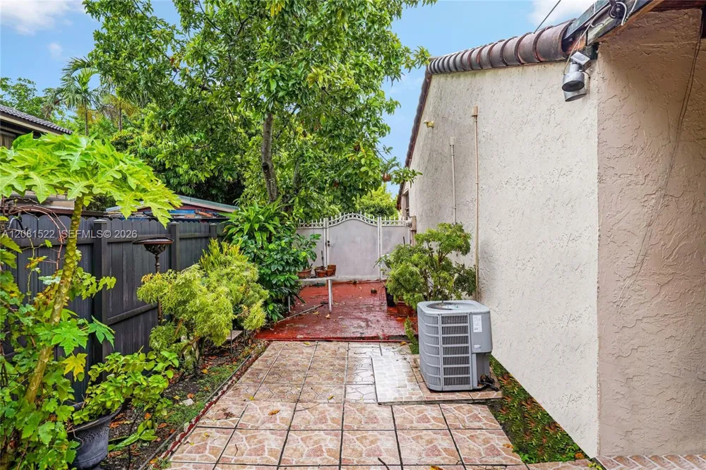 12611 SW 9th Ter #B Miami, FL 33184
