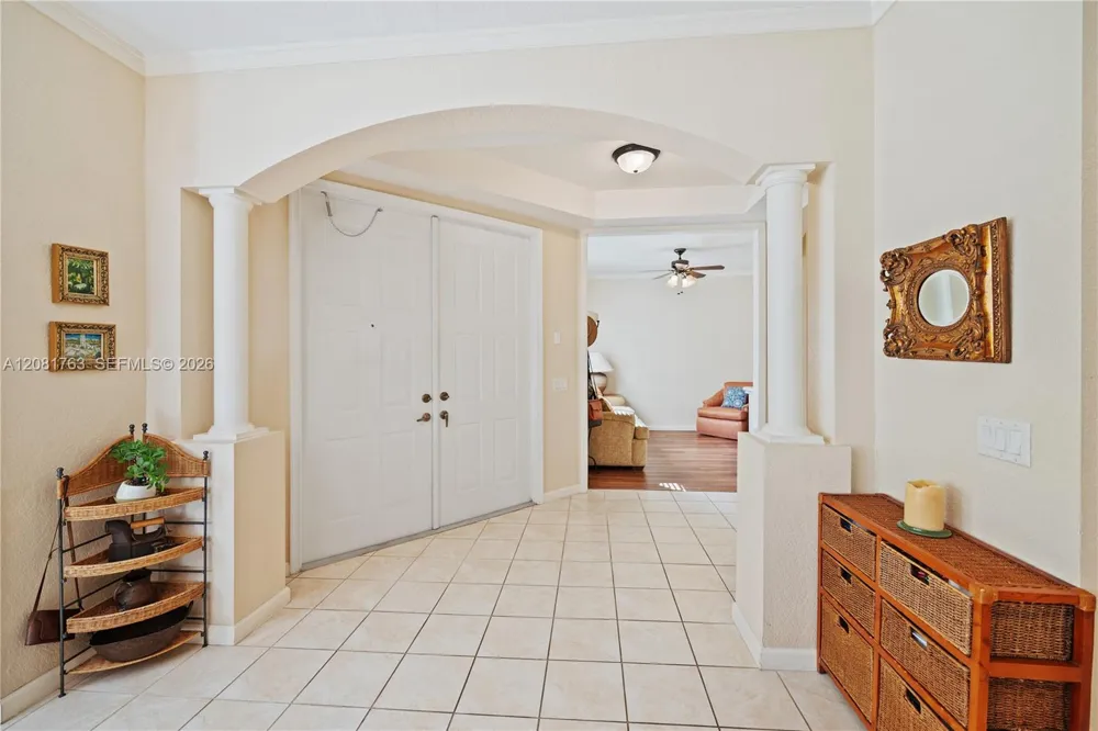 1634 Passion Vine Cir #31-2 Weston, FL 33326