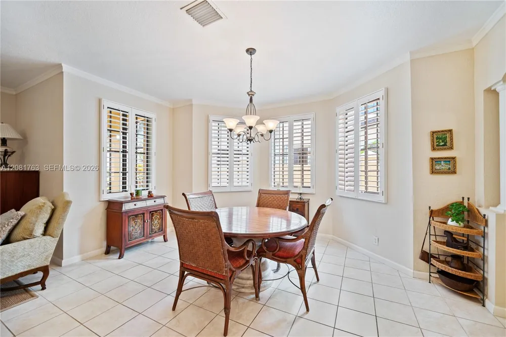 1634 Passion Vine Cir #31-2 Weston, FL 33326