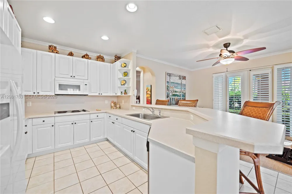 1634 Passion Vine Cir #31-2 Weston, FL 33326