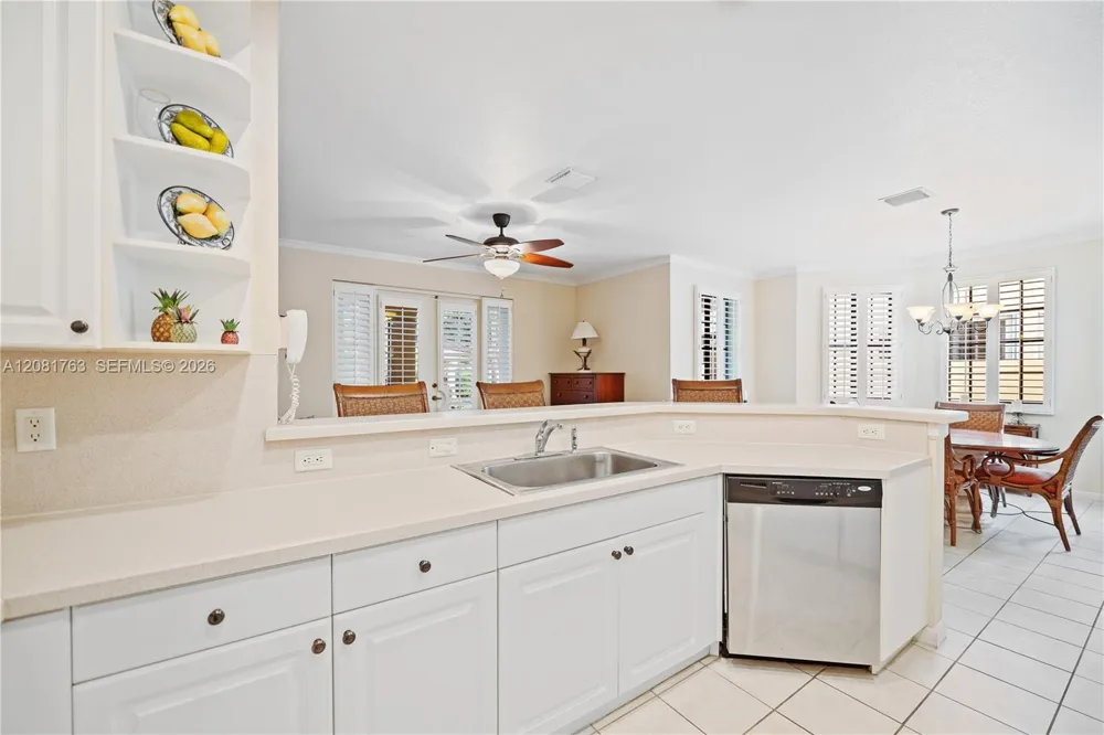 1634 Passion Vine Cir #31-2 Weston, FL 33326