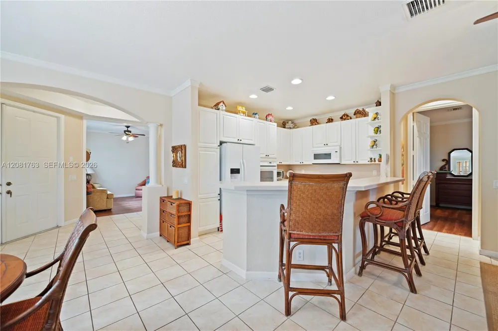 1634 Passion Vine Cir #31-2 Weston, FL 33326