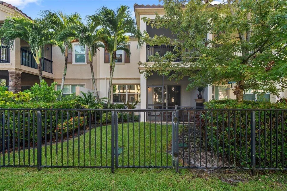 131 SWORD FERN PLACE Wellington, FL 33414