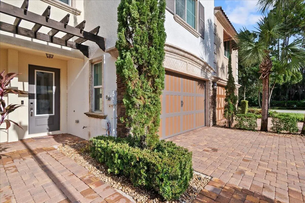 131 SWORD FERN PLACE Wellington, FL 33414